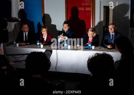 FRA - POLITIQUE - CONFÉRENCE DE PRESSE DE MARINE LE PEN ET JORDAN BARDELLA A Chantepie dans le Sud de Rennes, conférence de presse suivi d'un apéritif Foto Stock