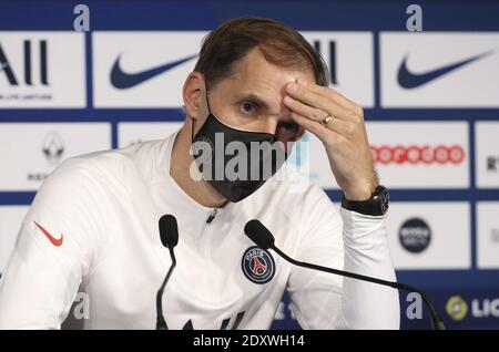 Ultima foto di Thomas Tuchel come allenatore del PSG (è stato licenziato poche ore dopo) Durante la conferenza stampa post-partita followi / LM Foto Stock