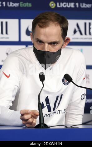 Ultima foto di Thomas Tuchel come allenatore del PSG (è stato licenziato poche ore dopo) Durante la conferenza stampa post-partita followi / LM Foto Stock