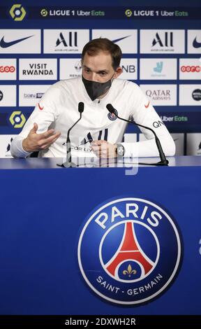 Ultima foto di Thomas Tuchel come allenatore del PSG (è stato licenziato poche ore dopo) Durante la conferenza stampa post-partita followi / LM Foto Stock