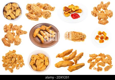 set di vari pezzi di pollo fritti (bocconcini, strisce, ali, ecc.) isolati su sfondo bianco Foto Stock
