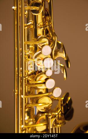 Primo piano sassofono, tasti e meccanismo Yamaha Foto Stock