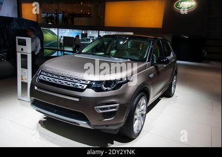 La nuova Land Rover Discovery durante la giornata stampa del Paris Motor Show, conosciuto come Mondial de l'Automobile a Parigi, Francia, il 2 ottobre 2014. Foto di Nicolas Genin/ABACAPRESS.COM Foto Stock