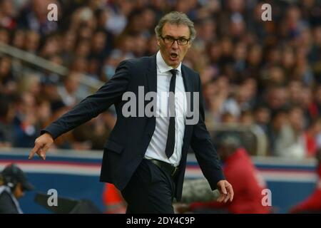 Allenatore del PSG Laurent Blanc durante la prima partita di calcio della Lega francese, ParisSaint-Germain vs Bordeaux allo stadio Parc des Princes di Parigi, Francia, il 25 ottobre 2014. PSG ha vinto 3-0. Foto di Henri Szwarc/ABACAPRESS.COM Foto Stock