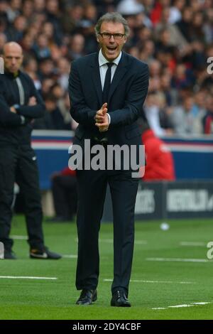 Allenatore del PSG Laurent Blanc durante la prima partita di calcio della Lega francese, ParisSaint-Germain vs Bordeaux allo stadio Parc des Princes di Parigi, Francia, il 25 ottobre 2014. PSG ha vinto 3-0. Foto di Henri Szwarc/ABACAPRESS.COM Foto Stock