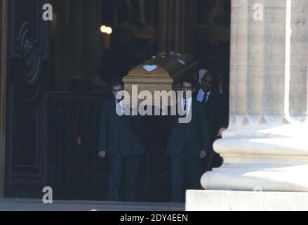 Cerimonia funebre per il defunto amministratore delegato di Total Christophe de Margerie, morto in un incidente aereo a Mosca la scorsa settimana, nella chiesa di Saint-Sulpice a Parigi, in Francia, il 27 ottobre 2014. Foto di ABACAPRESS.COM Foto Stock