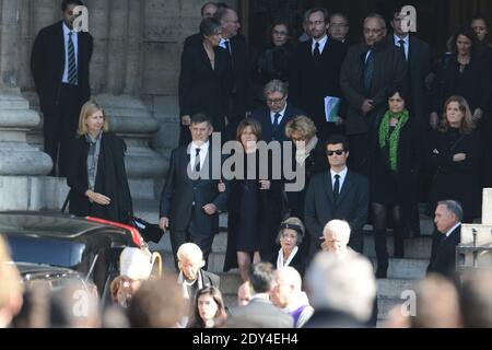 Cerimonia funebre per il defunto amministratore delegato di Total Christophe de Margerie, morto in un incidente aereo a Mosca la scorsa settimana, nella chiesa di Saint-Sulpice a Parigi, in Francia, il 27 ottobre 2014. Foto di ABACAPRESS.COM Foto Stock