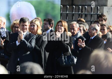 Cerimonia funebre per il defunto amministratore delegato di Total Christophe de Margerie, morto in un incidente aereo a Mosca la scorsa settimana, nella chiesa di Saint-Sulpice a Parigi, in Francia, il 27 ottobre 2014. Foto di ABACAPRESS.COM Foto Stock