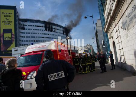 Il 31 ottobre 2014, l'edificio Maison de la radio ospita le stazioni radio France durante un incendio a Parigi, in Francia. Foto di Thierry Orban/ABACAPRESS.COM Foto Stock