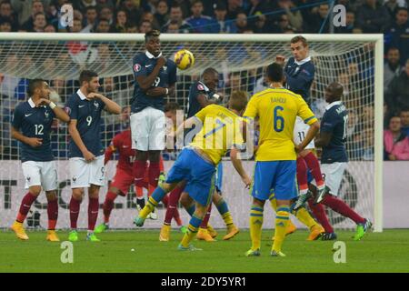 Muro di Francia durante la amichevole partita di calcio internazionale, Francia contro Svezia allo Stade-Velodrome di Marsiglia, Francia il 18 novembre 2014. La Francia ha vinto 1-0. Foto di Henri Szwarc/ABACAPRESS.COM Foto Stock