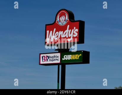 Wendy's, Baskin Robbins e la metropolitana in California Foto Stock