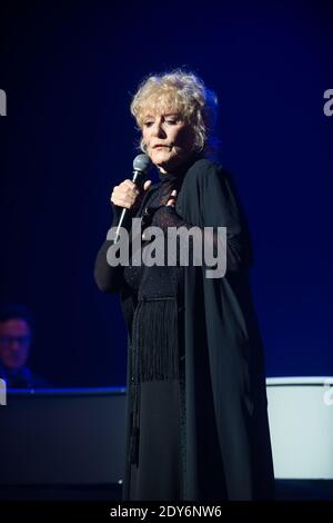 Petula Clark si esibisce durante il Rendez-Vous avec Les Stars tenutosi presso l'Arena di Ginevra, Svizzera il 15 novembre 2014. Foto di Loona/ABACAPRESS.COM Foto Stock