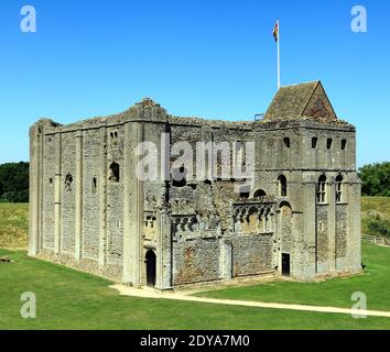 Castello Rising Castello, il Torrione, Norfolk, Inghilterra, Regno Unito, architettura normanna Foto Stock