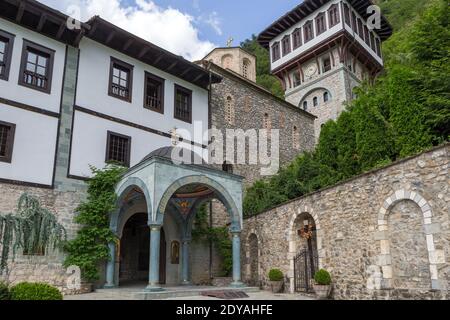 Ingresso al complesso del monastero, al monastero di San Jovan Bigorski, al monastero di San Giovanni Forerunner Bigorski, al parco nazionale di Mavrovo, Macedonia (FYROM) Foto Stock