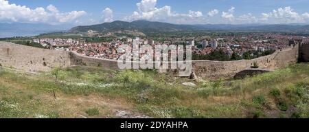 Viste panoramiche dalla Fortezza di Samuel (Samuil), nota anche come Fortezza di Tsar Samoil, Ohrid, Macedonia (FYROM)), Repubblica della Macedonia del Nord Foto Stock
