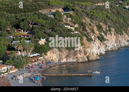 Spiaggia di Enfola nella baia di Viticcio, Isola d'Elba, Toscana, Italia Foto Stock