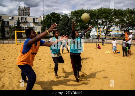 FRA - SOCIETÀ - LA SPIAGGIA PER COLORO CHE NON L'HANNO. Rennes, estate 2017, animazioni sono organizzate per i giovani dei quartieri. FRA - S. Foto Stock