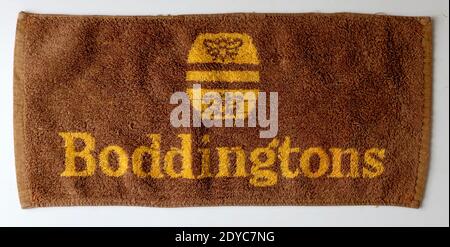 Pub birra Towel Pubblicità birre Boddingtons Foto Stock