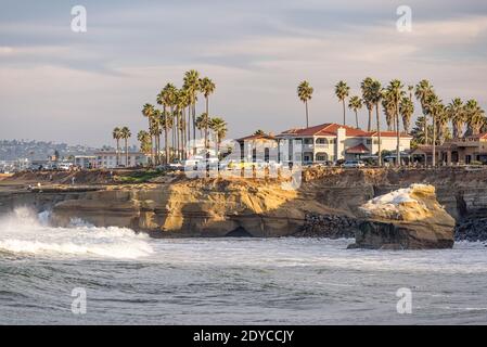 Sunset Cliffs Natural Park in una mattina invernale. San Diego, California, Stati Uniti. Foto Stock