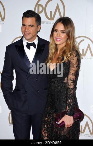 Jessica Alba e Cash Warren arrivano al 24° Premio annuale della corporazione dei produttori che si tiene il 26 gennaio 2013 al Beverly Hilton Hotel di Los Angeles, California, USA. Foto di Lionel Hahn/ABACAPRESS.COM Foto Stock