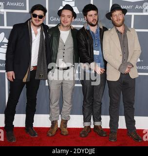 Mumford & Sons arriva al 55° annuale GRAMMY Awards presso lo Staples Center di Los Angeles, California, USA il 10 febbraio 2013. Foto di Lionel Hahn/ABACAPRESS.COM Foto Stock