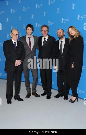 Il compositore italiano Ennio Morricone, l'attore britannico Jim Sturgess, l'attore australiano Geoffrey Rush, il diettore italiano Giuseppe Tornatore e l'attrice olandese Sylvia Hoeks che partecipano al 'la migliore offerta' Photocall durante il 63° Berlinale, Festival Internazionale del Cinema di Berlino, in Germania, il 12 febbraio 2013. Foto di Aurore Marechal/ABACAPRESS.COM Foto Stock