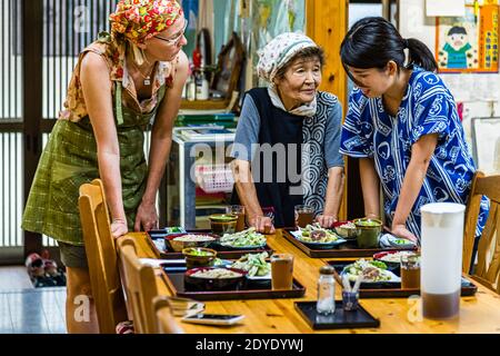 Preparazione di Soba Noodle a Fujinomiya, Giappone Foto Stock