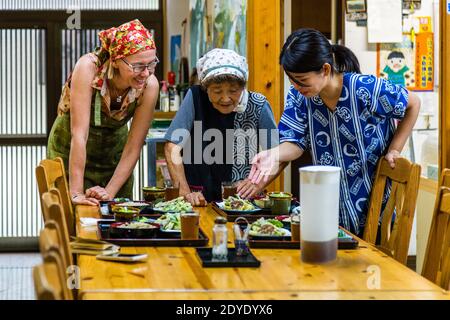 Preparazione di Soba Noodle a Fujinomiya, Giappone Foto Stock