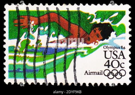 MOSCA, RUSSIA - 22 FEBBRAIO 2019: Un francobollo stampato negli Stati Uniti mostra Olimpiadi 84: Nuoto, Giochi Olimpici 1984 - Los Angeles serie, circa 1983 Foto Stock