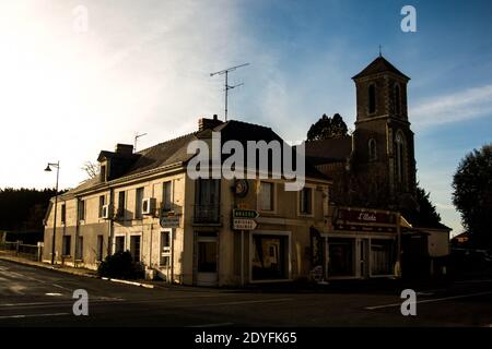 FRA - VITA QUOTIDIANA - ANGIÒ. Momento della vita quotidiana nella campagna Maine et Loire. FRA - VIE QUOTIDIENNE - ANGIÒ. Moment de vie quotidienne dans la campag Foto Stock