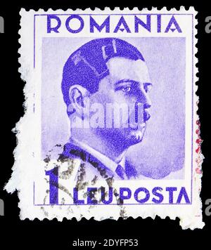 MOSCA, RUSSIA - 19 GIUGNO 2019: Francobollo stampato in Romania mostra Carol II di Romania (1893-1953), serie, circa 1935 Foto Stock