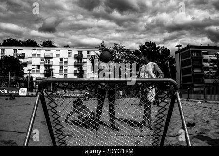 FRA - SOCIETÀ - LA SPIAGGIA PER COLORO CHE NON L'HANNO. Rennes, estate 2017, animazioni sono organizzate per i giovani dei quartieri. FRA - S. Foto Stock