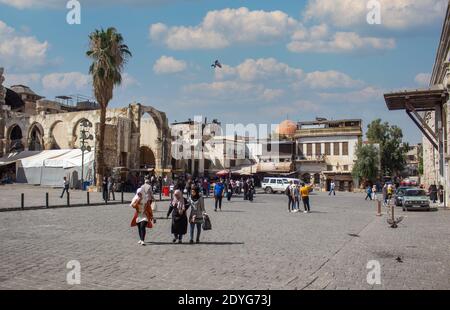 Omayad moschea fuori cortile nella città antica di Damasco (Repubblica araba siriana) dopo la guerra si concluse nel 14.09.2020 Foto Stock