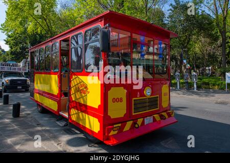 Coyoacan tour bus nel centro storico di Coyoacan, Città del Messico CDMX, Messico. Foto Stock