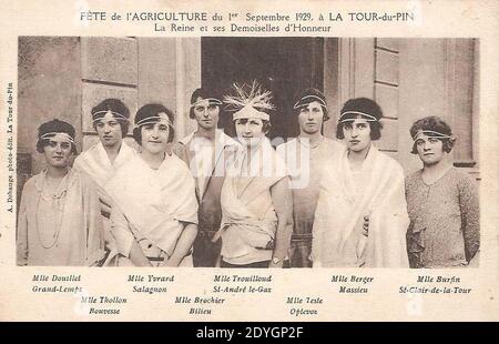 La Tour-du-pin Reine et demoiselles d'honneur 1929. Foto Stock