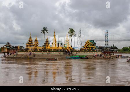 Kyauktan Township, Yangon Regione Myanmar Birmania Asia, visitare la Kyauktan Ye le Pagoda Foto Stock