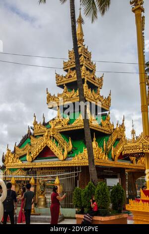 Kyauktan Township, Yangon Regione Myanmar Birmania Asia, visitare la Kyauktan Ye le Pagoda Foto Stock