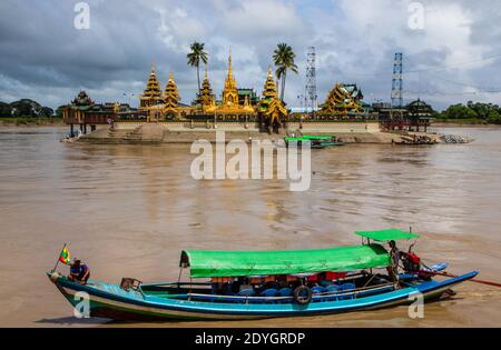 Kyauktan Township, Yangon Regione Myanmar Birmania Asia, visitare la Kyauktan Ye le Pagoda Foto Stock