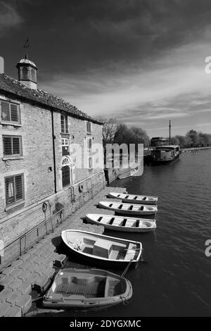 The Customs House, River Nene Embankment Gardens, Peterborough City, Cambridgeshire, Inghilterra, Regno Unito Foto Stock