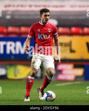 Jason Pearce di Charlton Athletic durante la partita Sky Bet League One alla Valley, Londra. Foto Stock