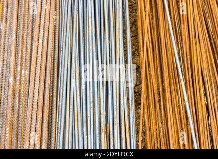 Barra in acciaio,in cantiere,tre misure Foto Stock
