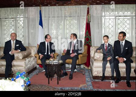 Re del Marocco Mohammed VI, presidente francese Francois Hollande, ministro degli Affari esteri francese Laurent Fabuis, principe ereditario Moulay El Hassan e principe Moulay Rachid presso il palazzo del re di Casablanca, Marocco, il 3 aprile 2013. Il presidente francese Francois Hollande è in visita di due giorni in Marocco. Foto di David Niviere/piscina/ABACAPRESS.COM Foto Stock