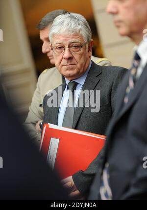 Pierre René Lemas ha raffigurato durante l'incontro dei membri del Libro Bianco della Difesa e della Commissione di sicurezza Nazionale al palazzo presidenziale Elysee a Parigi, Francia, il 29 aprile 2013. Foto di Jacques Witt/piscina/ABACAPRESS.COM Foto Stock