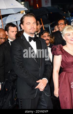 Leonardo DiCaprio in arrivo per la proiezione del Grande Gatsby e la cerimonia di apertura del 66° Festival del Cinema di Cannes al Palais des Festivals di Cannes, Francia, il 15 maggio 2013. Foto di Nicolas Briquet/ABACAPRESS.COM Foto Stock