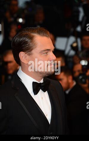 Leonardo DiCaprio in arrivo per la proiezione del Grande Gatsby e la cerimonia di apertura del 66° Festival del Cinema di Cannes al Palais des Festivals di Cannes, Francia, il 15 maggio 2013. Foto di Nicolas Briquet/ABACAPRESS.COM Foto Stock