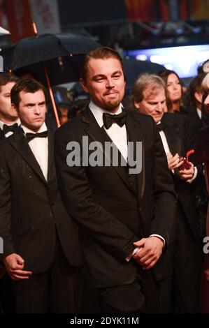 Leonardo DiCaprio in arrivo per la proiezione del Grande Gatsby e la cerimonia di apertura del 66° Festival del Cinema di Cannes al Palais des Festivals di Cannes, Francia, il 15 maggio 2013. Foto di Nicolas Briquet/ABACAPRESS.COM Foto Stock