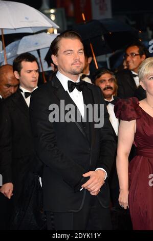 Leonardo DiCaprio in arrivo per la proiezione del Grande Gatsby e la cerimonia di apertura del 66° Festival del Cinema di Cannes al Palais des Festivals di Cannes, Francia, il 15 maggio 2013. Foto di Nicolas Briquet/ABACAPRESS.COM Foto Stock