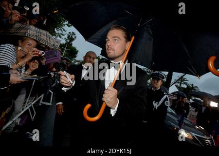 Leonardo DiCaprio in arrivo per la proiezione del Grande Gatsby e la cerimonia di apertura del 66° Festival del Cinema di Cannes al Palais des Festivals di Cannes, Francia, il 15 maggio 2013. Foto di Lionel Hahn/ABACAPRESS.COM Foto Stock