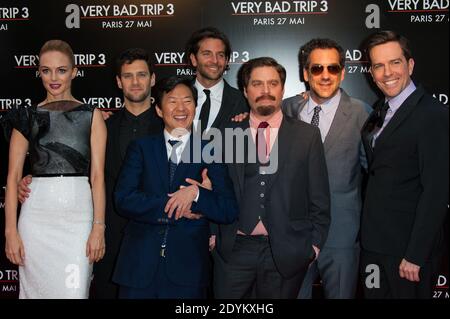 Bradley Cooper, ed Helms, Zach Galifianakis, Justin Bartha, Ken Jeong, Mike Epps e Heather Graham alla prima francese del film The Hangover parte 3 (Very Bad Trip 3) che si è tenuto presso l'UGC Normandie Cinema di Parigi, Francia, il 27 maggio 2013. Foto di Nicolas Genin/ABACAPRESS.COM Foto Stock