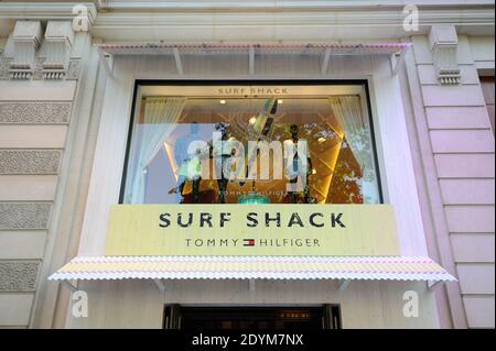 Una panoramica del lancio della collezione "Surf Shack" presso il negozio di navi da crociera di Parigi di Tommy Hilfiger, a Parigi, il 4 giugno 2013. Foto di Alban Wyters/ABACAPRESS.COM Foto Stock